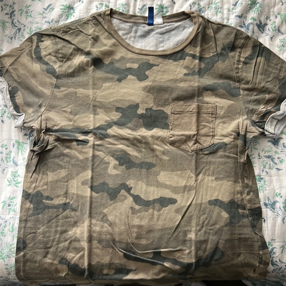 H&M Camo Muscle Tee - Large